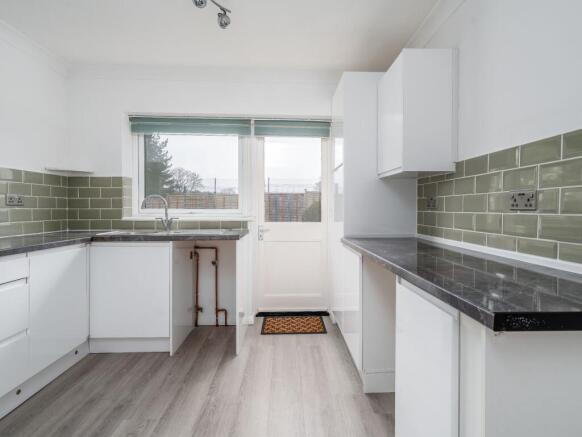 Kitchen (view a)