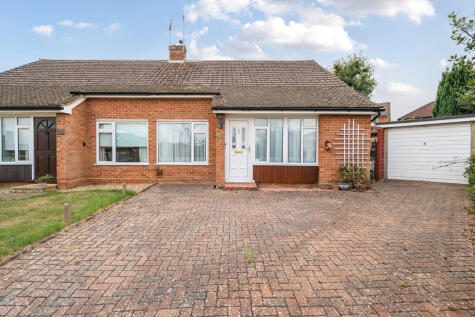 Boltons Close, Pyrford, GU22