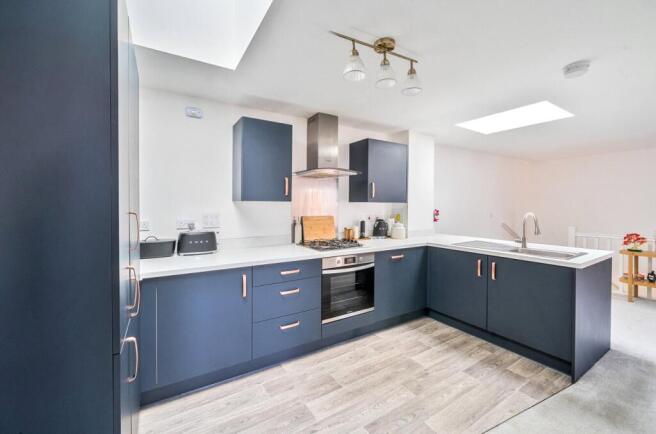 1409774-9-698c874...