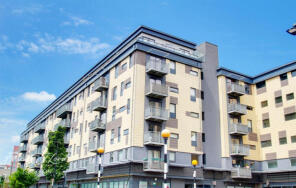 60, 170 Kings Quarter Apartments, Copenhagen Street, London N1 0GL