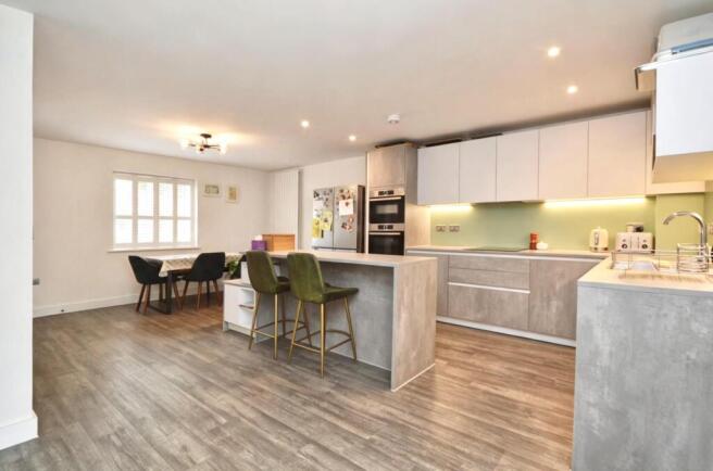 Kitchen/Dining Room