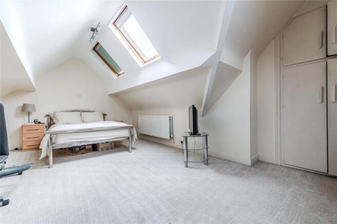 5 bed Detached for sale Image 6