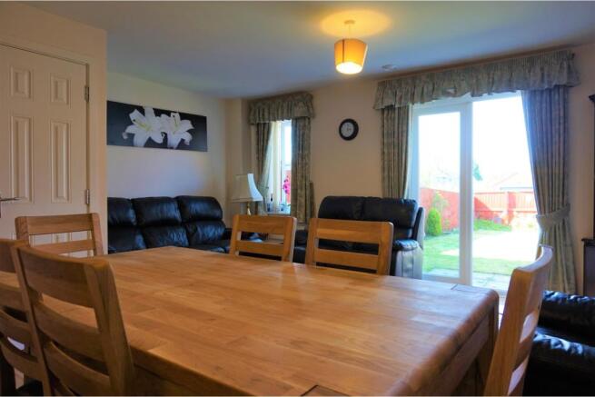 Lounge/Dining Room