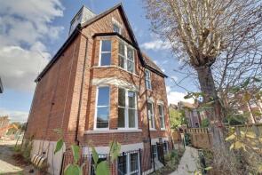 2, Hereford Court, Hereford Road, Southsea PO5 2DJ
