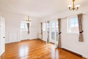 Flat 3, Arcade House, Finchley Road, London NW11 7TL