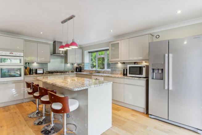 Wyatts Road, Chorleywood, WD3 photo 4