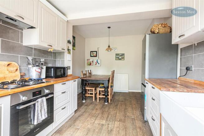 2 bed Semi-Detached for sale Image 6