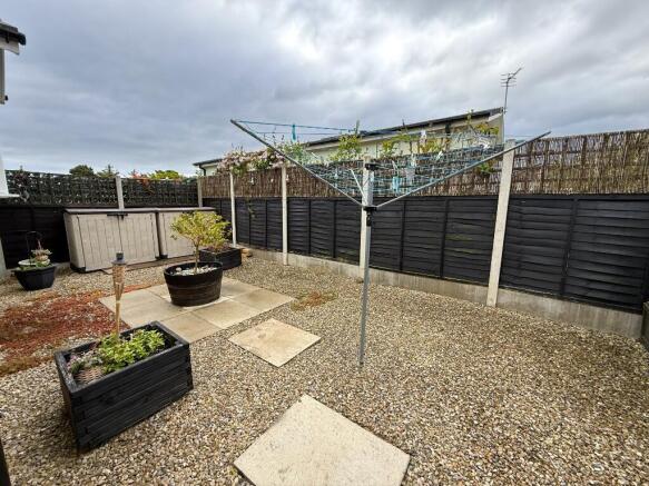 1 bed Detached Bungalow for sale Image 4