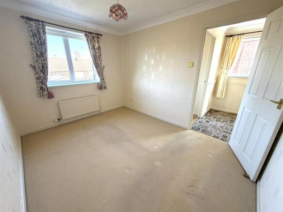 3 bed Semi-Detached for sale Image 12