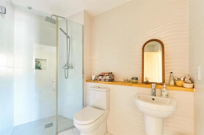 9 Midland Close-31.jpg