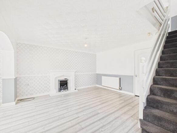 3 bed Semi-Detached for sale Image 6