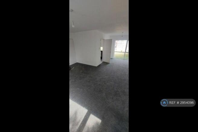 3 bed End of Terrace to rent Image 9
