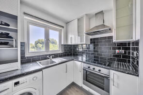 15, Weald Close, London SE16 3ET