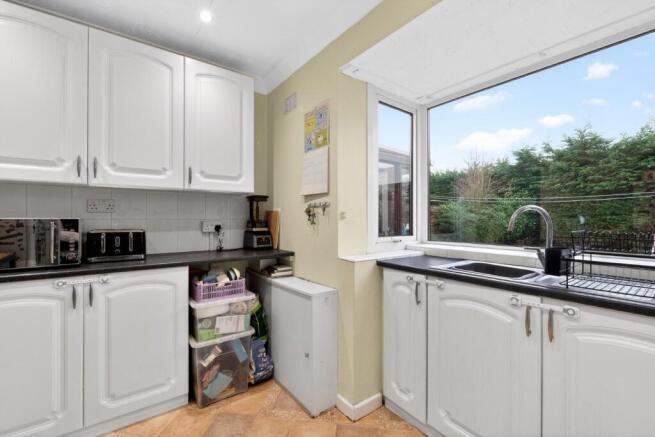 2 bed Semi-Detached Bungalow for sale Image 6