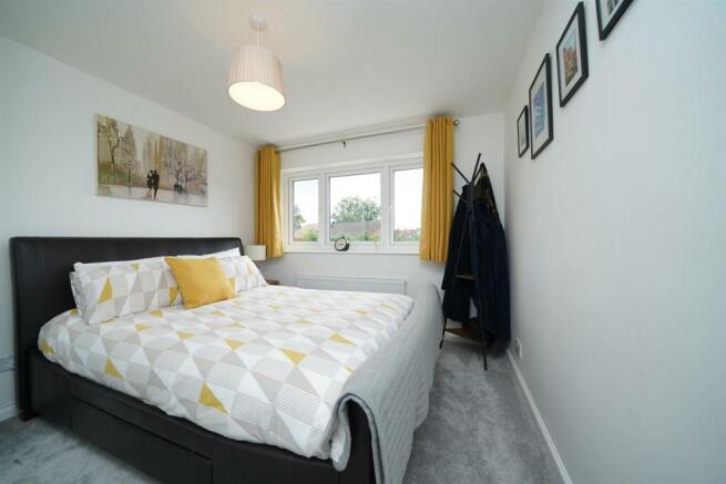 2 Range Avenue (18).jpg