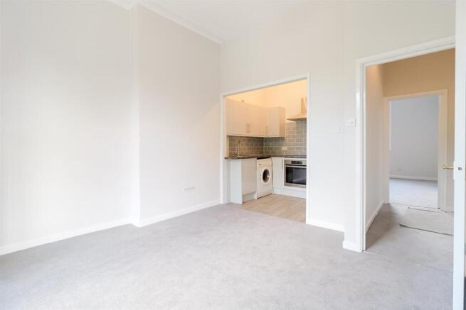 1-bedroom-flat-leckhampton-living-room-b.jpg
