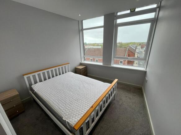 2 bed Flat to rent Image 4