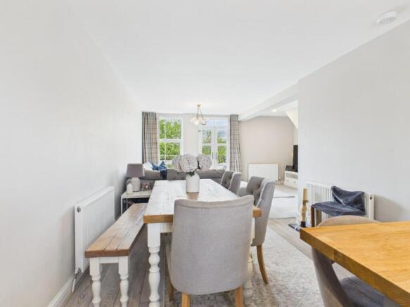 4 bed Town House for sale Image 12