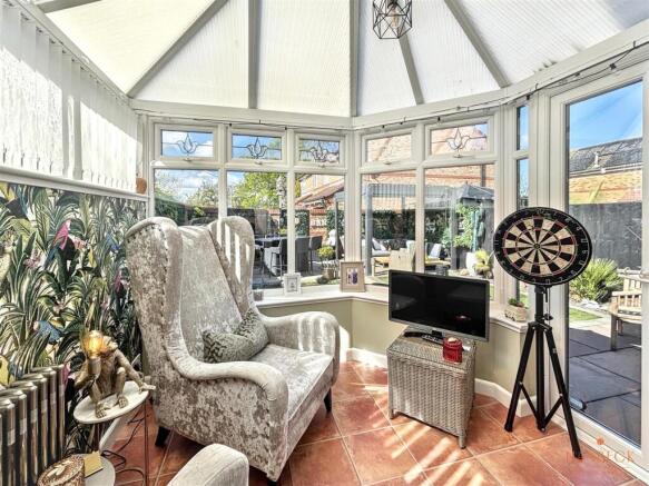 3 bed Detached for sale Image 8
