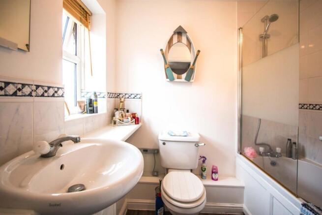 Bathroom.jpg