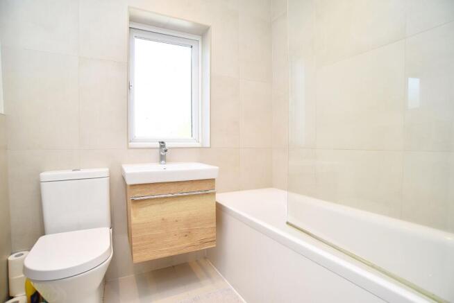 3 bed Semi-Detached for sale Image 10