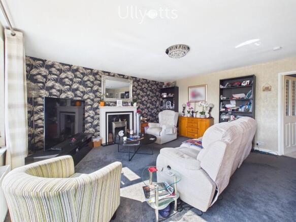 3 bed Detached Bungalow for sale Image 4