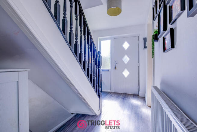 3 bed Semi-Detached for sale Image 9