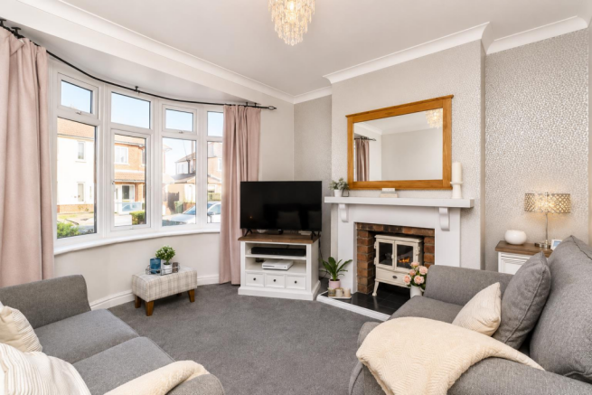 4 bed Semi-Detached for sale Image 11