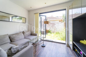 Flat A, 146, North View Road, Hornsey, London N8 7NB