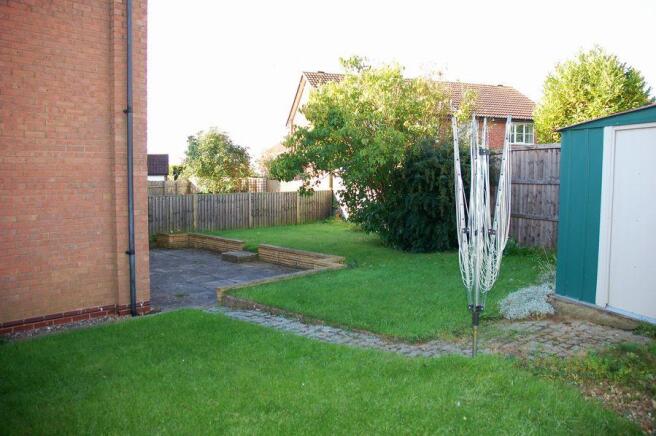 REAR GARDEN 3