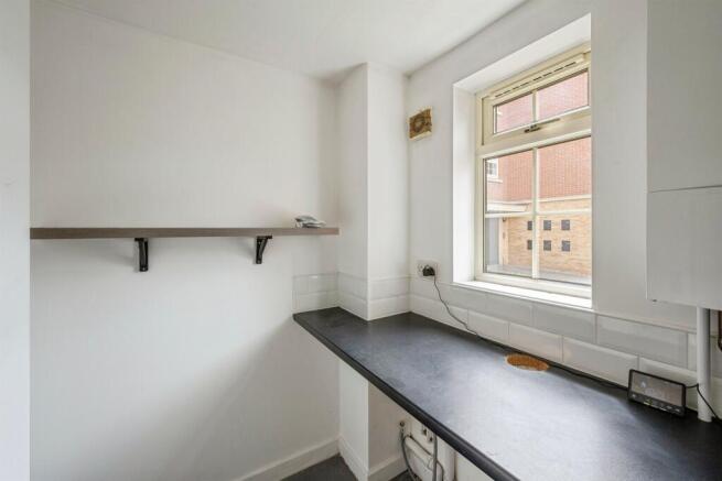 2 bed Apartment for sale Image 10