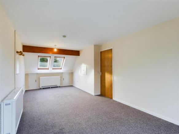 2 bed Flat for sale Image 7