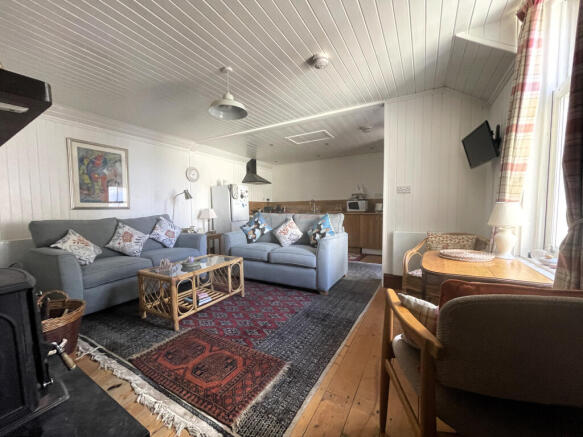 Lounge a.JPG