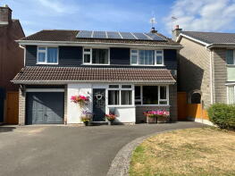 172, Broadway Avenue, Halesowen B63 4QN