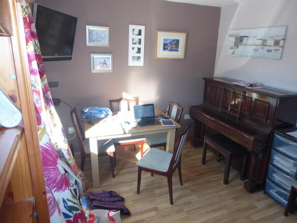 Photo 4