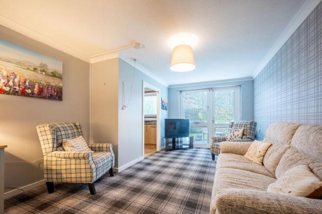 10 Carlton Court, Giffnock, G46 photo 2