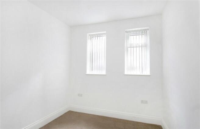 3 bed Maisonette to rent Image 9