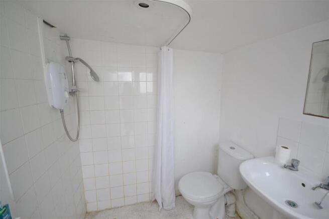 outdoor wet room