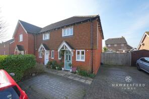 15, White Admiral Grove, Iwade ME9 8XA
