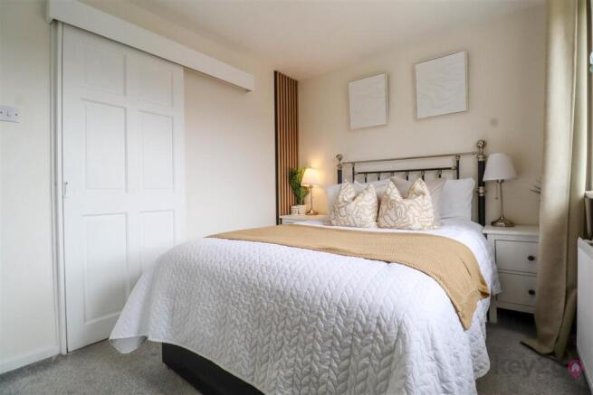 2 bed Terraced to rent Image 11