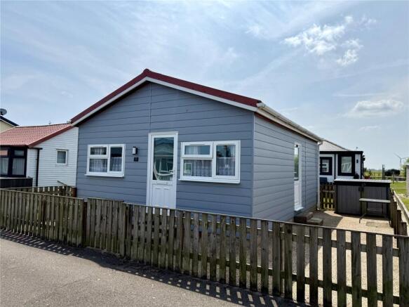 2 bed Bungalow for sale Image 9