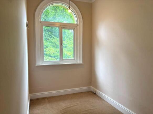 1 bed Flat to rent Image 9