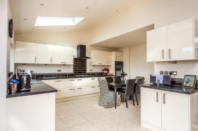Kitchen/Family ro...