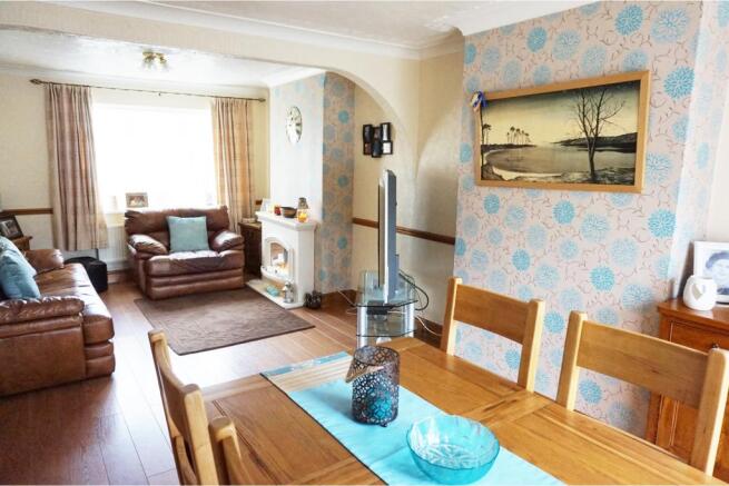 Lounge/Dining Room