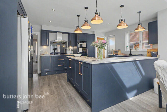 Arrowsmith Drive, Alsager photo 4