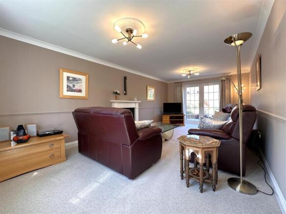 Generous Living Room 869