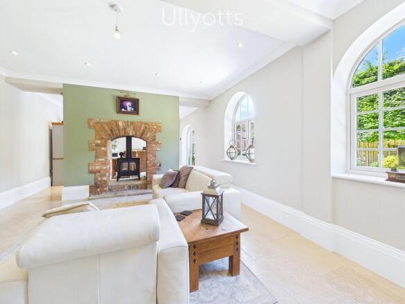 4 bed Barn Conversion for sale Image 6