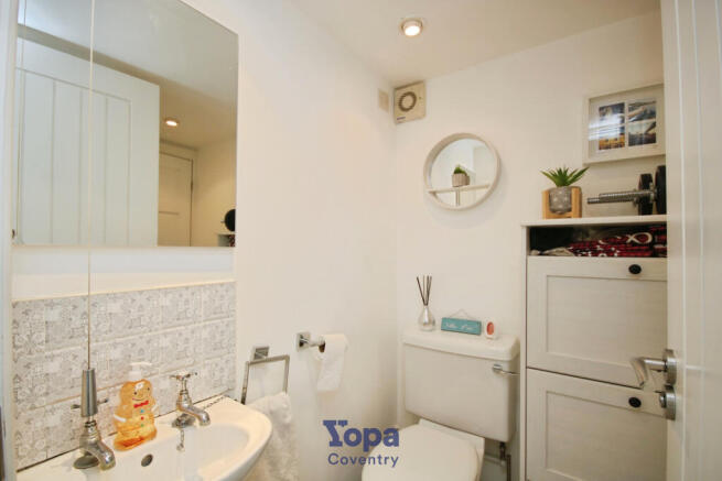 821a9d70-Cloakroom.JPG