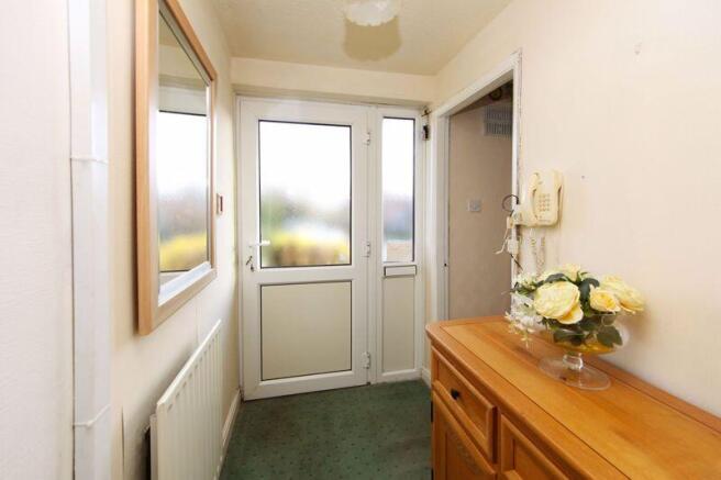 35 Admirals Close, Shifnal. TF11 8BX photo 4