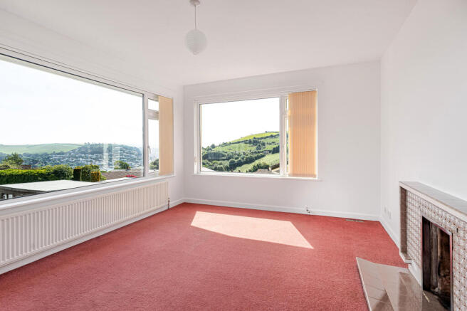 17 Sitting Room.JPG